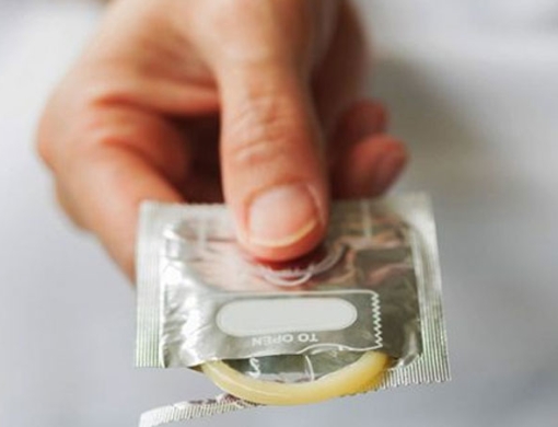 آیا کاندوم باعث زخم رحم میشود